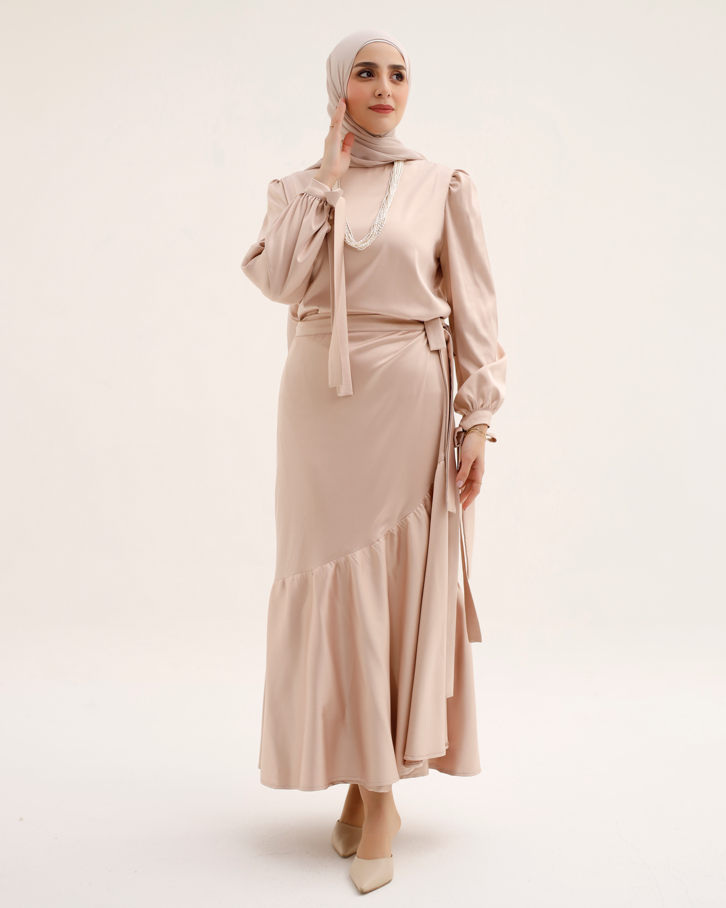 Lilya satin set In Nude