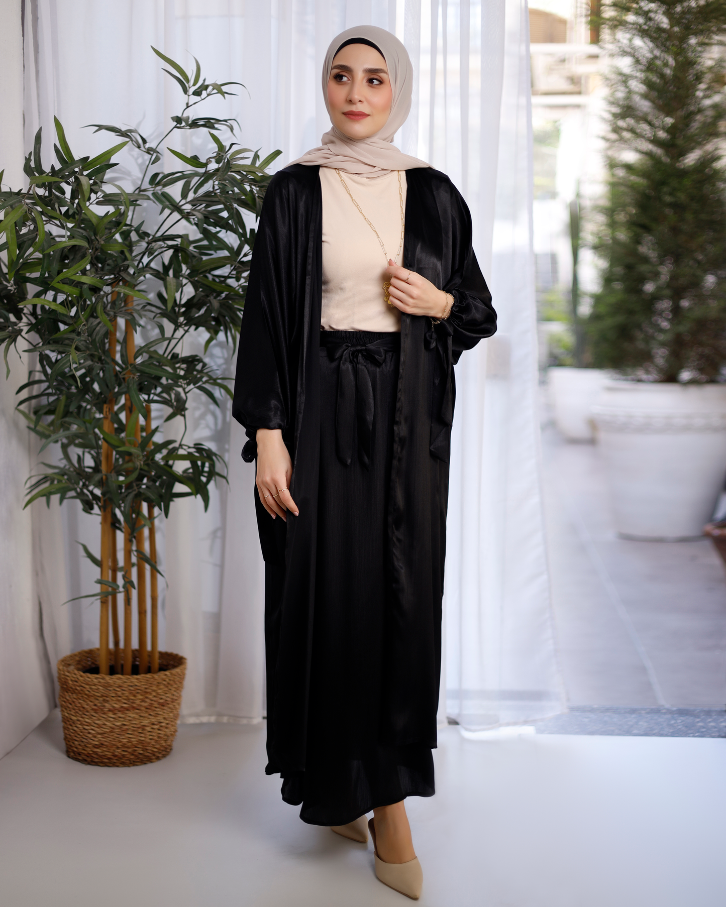 Tailored Flow Skirt In Black