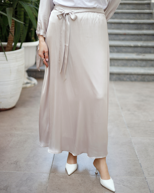 Tailored Flow Skirt In greige