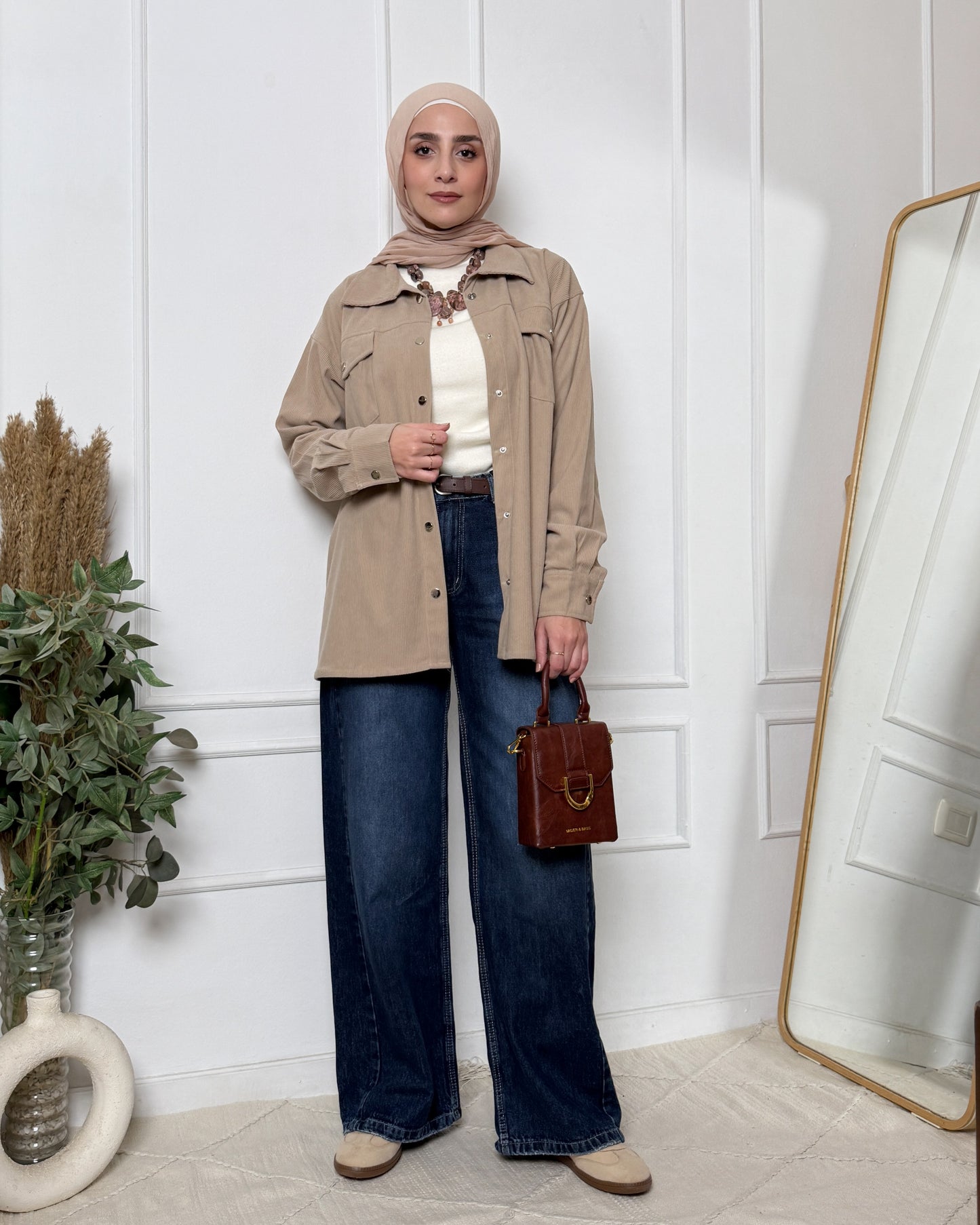 Mira Corduroy Chemise In Cafe