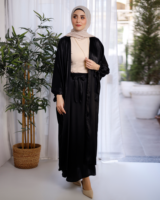 Tailored Flow Skirt In Black